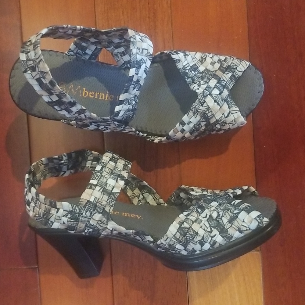 Bernie Mev 3" heel sandals, size 36, NWB